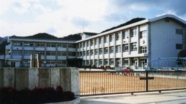 1983.01 市川町立甘地小学校